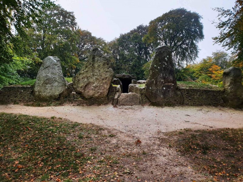 front-view-Wayland_s-Smithy-Avebury
