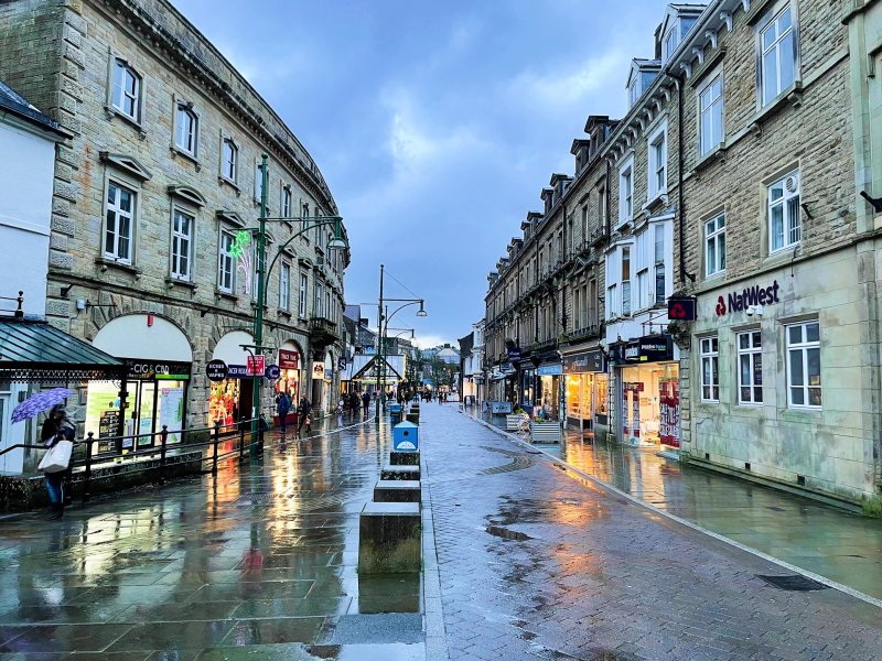 Buxton-high-street-on-a-rainy-day