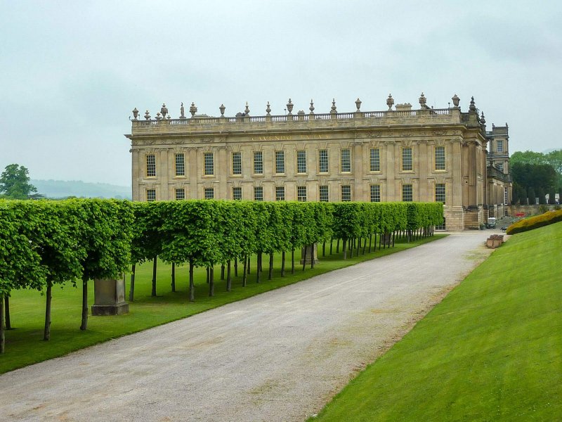 chatsworth-house-main-building