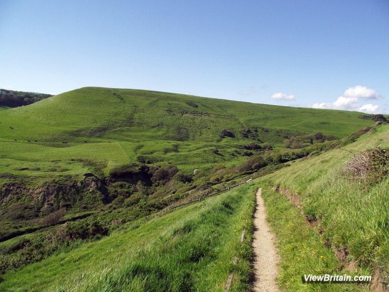 Walk-from-Worth-Matravers-to-Chapmans-Pool-down-the-hill