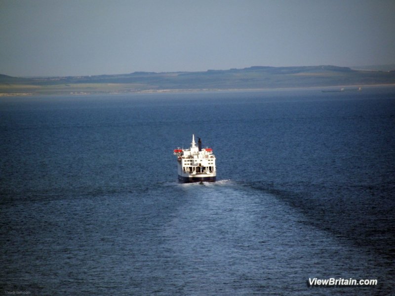 A-Ferry-leaving-Dover-Port-for-France