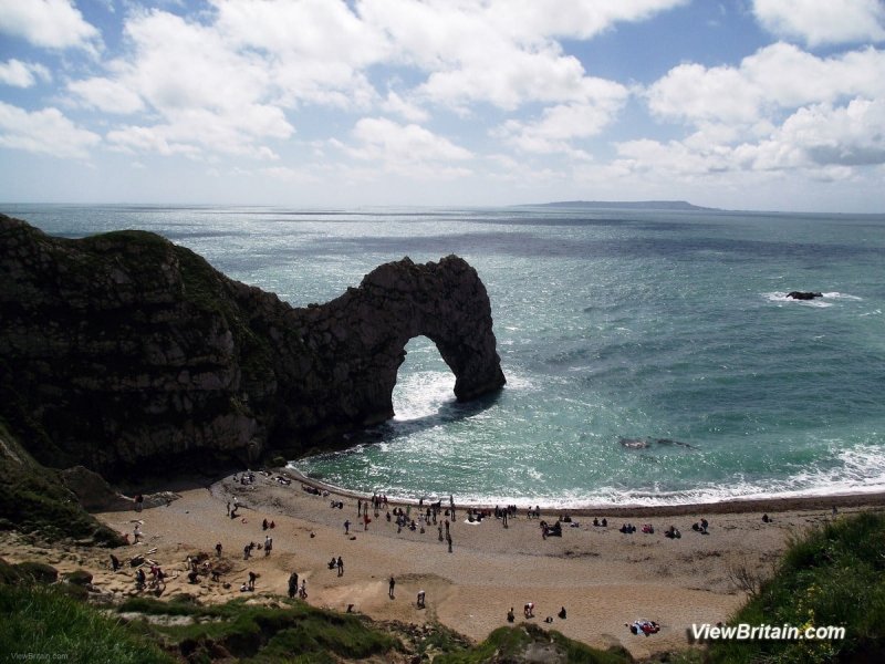 Durdle-Door-Limestone-Arch-Dorset-England-min