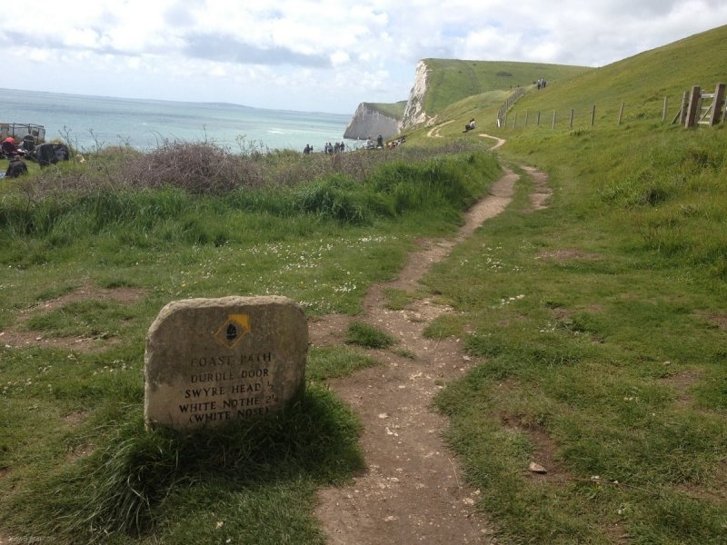 coastal-path-near-durdle-door-beach-min