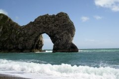 Durdle-Door-Limestone-Arch-Lulworth-Dorset-England-min