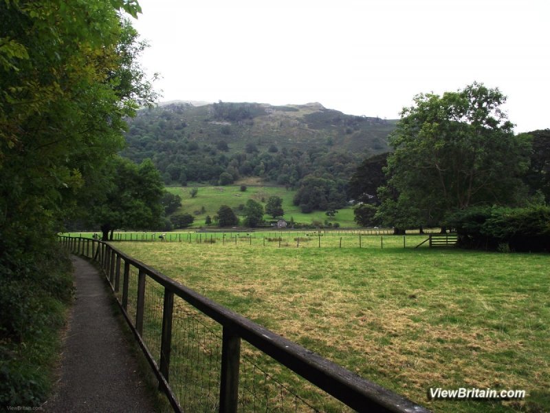 Riverside-path-Grasmere-Lake-District