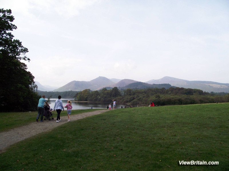 Derwentwater-Lake-close-to-Keswick-Town