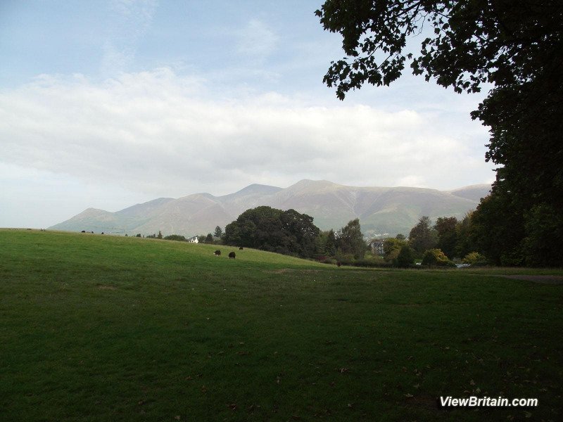 Keswick-Town-and-nearby-Mountains-Lake-District
