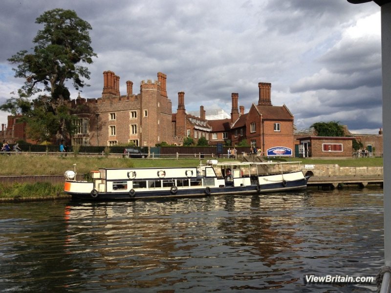 Hampton-Court-Landing-Stage-Surrey-UK
