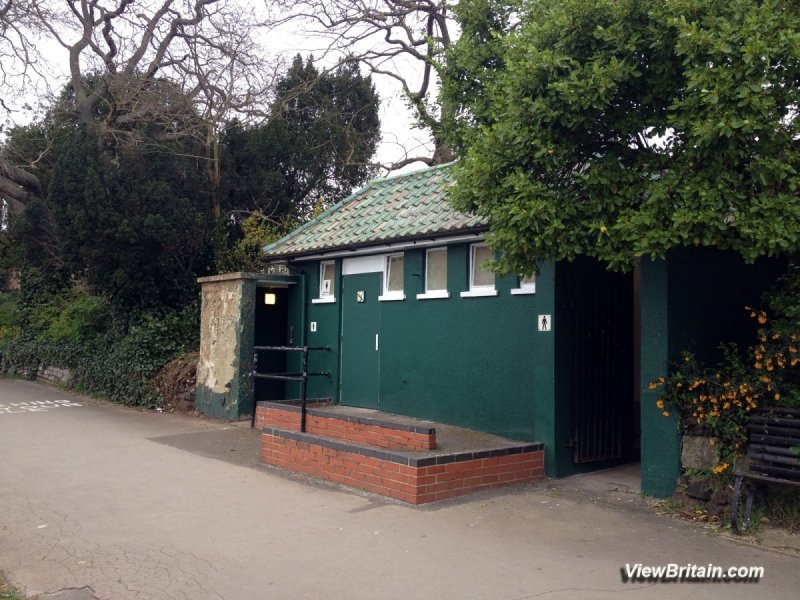 Public-toilets-at-Queens-Promenade-Kingston