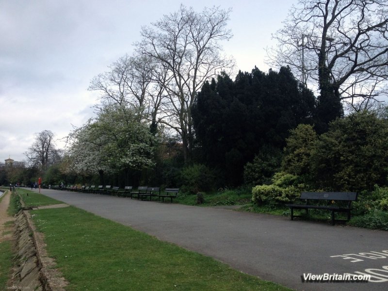 Queens-Promenade-Kingston-upon-Thames