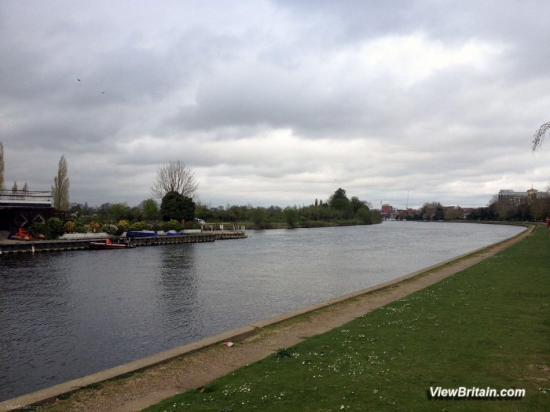 Ravens-Ait-Queens-Promenade-Kingston