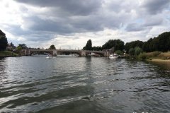 Hampton-Court-Bridge-Surrey-UK