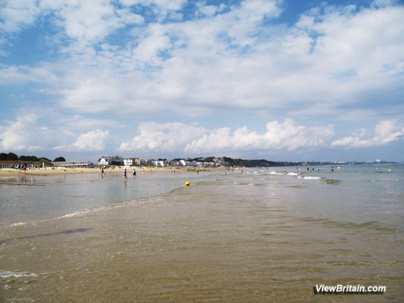 Poole-Beach-on-a-Sunny-day