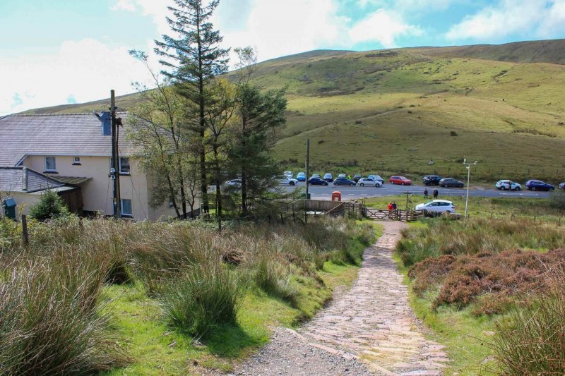 03-storey-arms-outdoor-centre-brecon-beacons-near-pen-y-fan