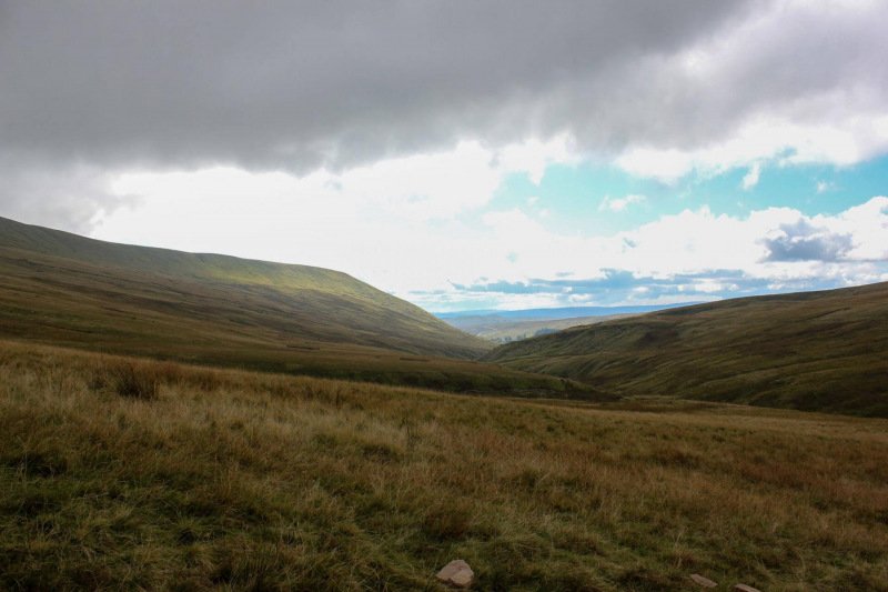 climbing-pen-y-fan-views-at-the-start