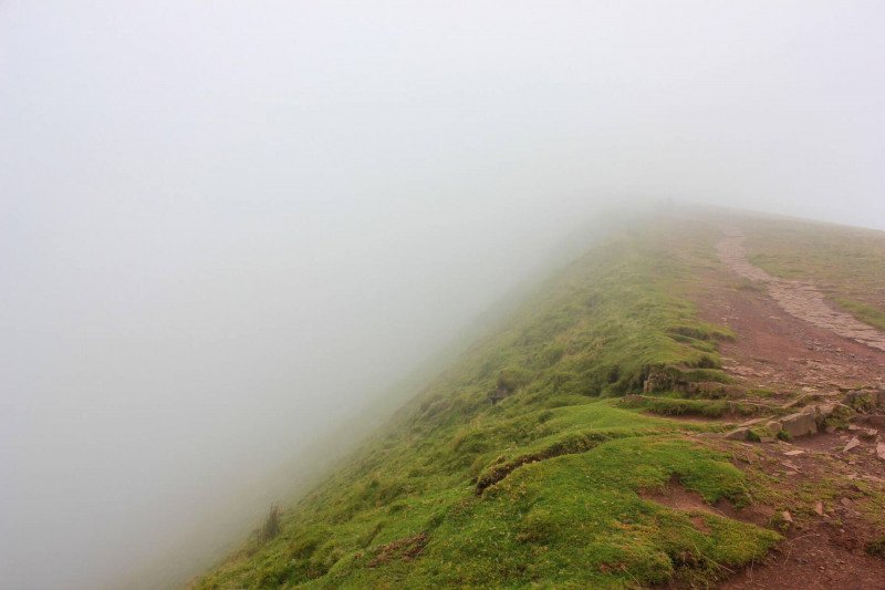 sudden-clouds-and-windy-condition-corn-du-mountain