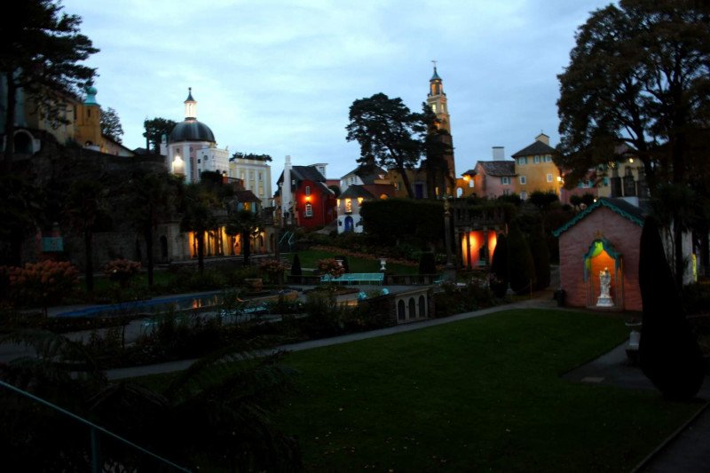 portmeirion-after-sunset-2