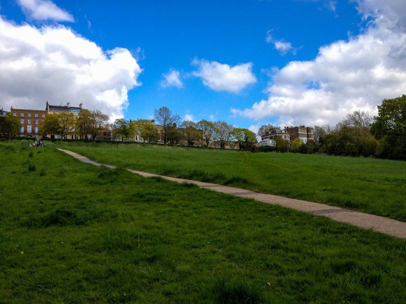 richmond-terrace-path-down-to-riverside