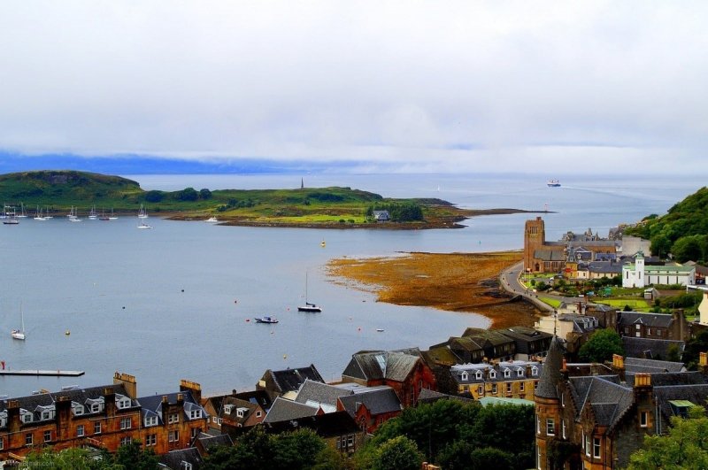 Oban-bay-and-view-of-oban-town