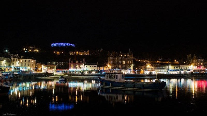 Oban-bay-at-night-scotland