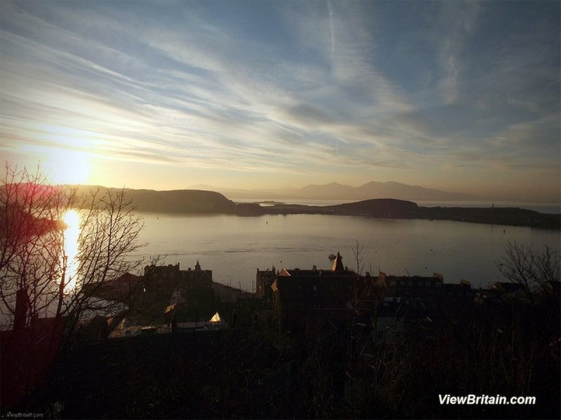 View-across-Oban-Bay-at-sunset-Scotland