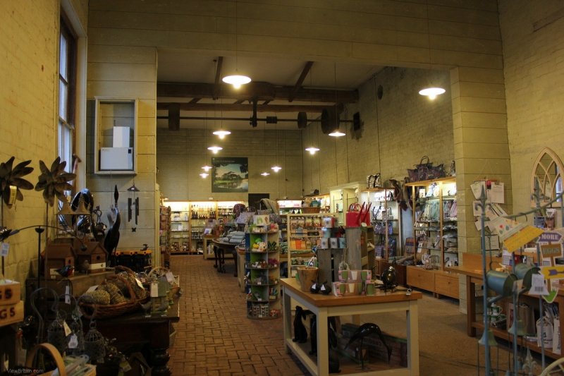 1_gift-shop-at-beeston-castle