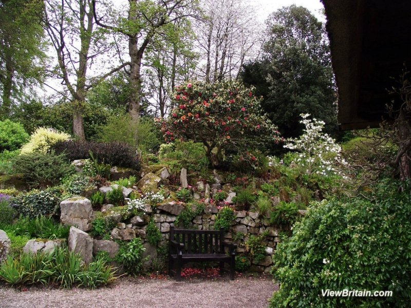 Bursting-with-Colours-Chirk-Castle-Gardens-Wales
