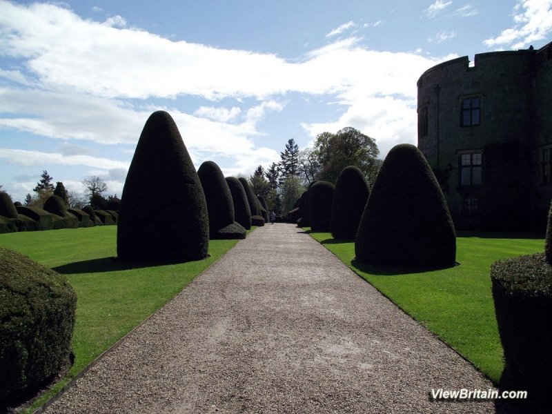 Chirk-Castle-Entrance-view-Wales