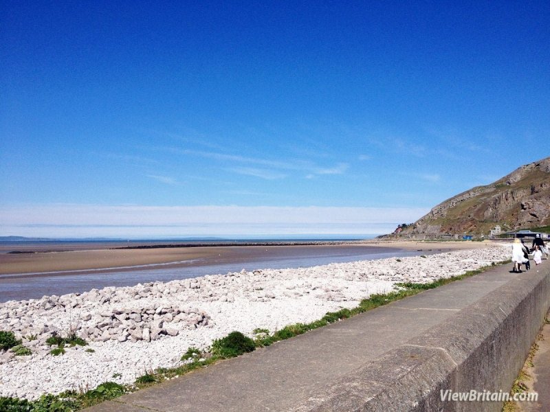 Llandudno-West-Shore-Beach-Sunny-Day