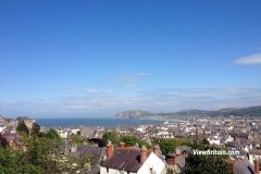 Llandudno-Seaside-Town-on-a-sunny-day