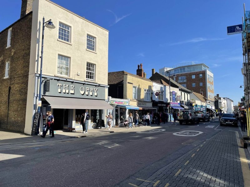 Whitstable-high-street-and-shops