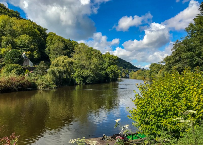 Wye-Valley-river-side-walk-view
