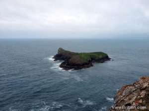 Read more about the article Mullion Cove, Cornwall – Things to see, pictures and tourist information