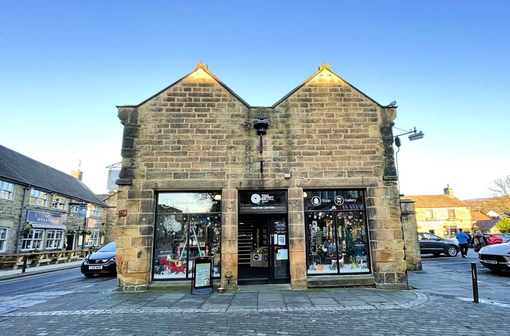 Bakewell-tourist-visitor-information-centre-and-peak-district-gallery