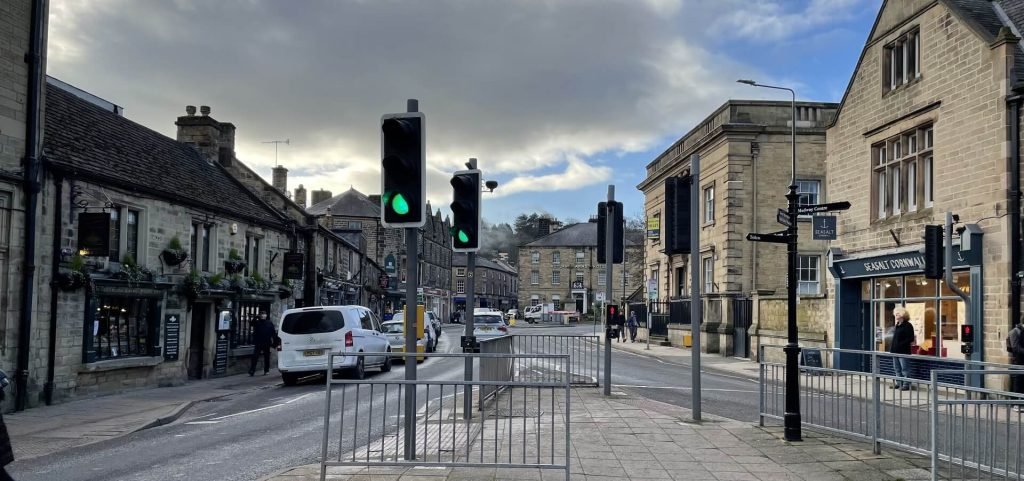 Bakewell-town-roads-and-shops-derbyshire