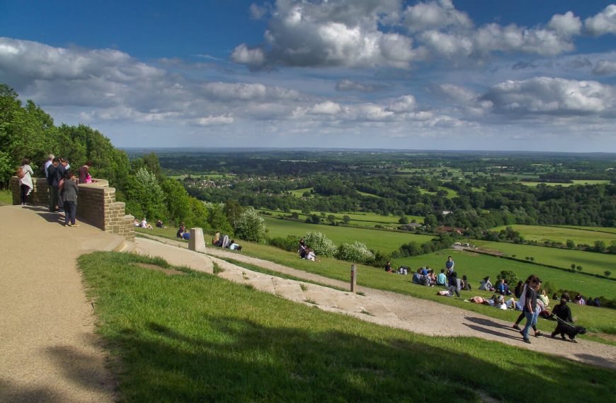 Box-hill-view-point-on-a-sunny-day