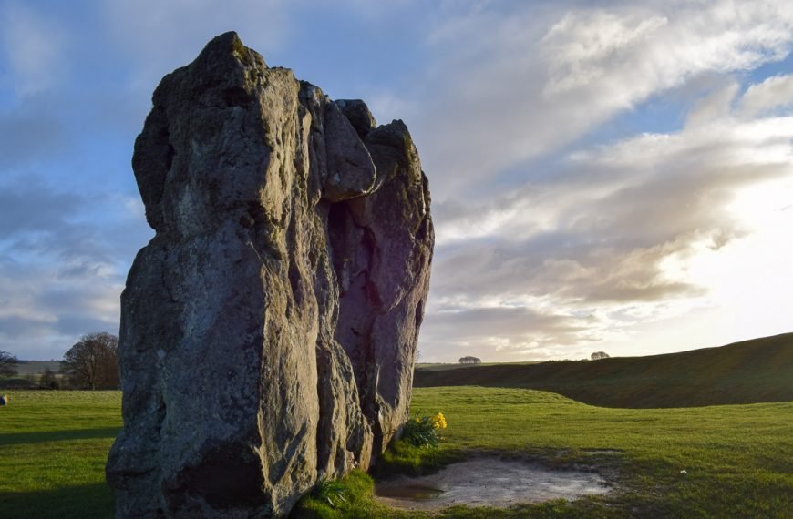 Large-Sarsen-Stone-In-Outer-Cricle-Avebury