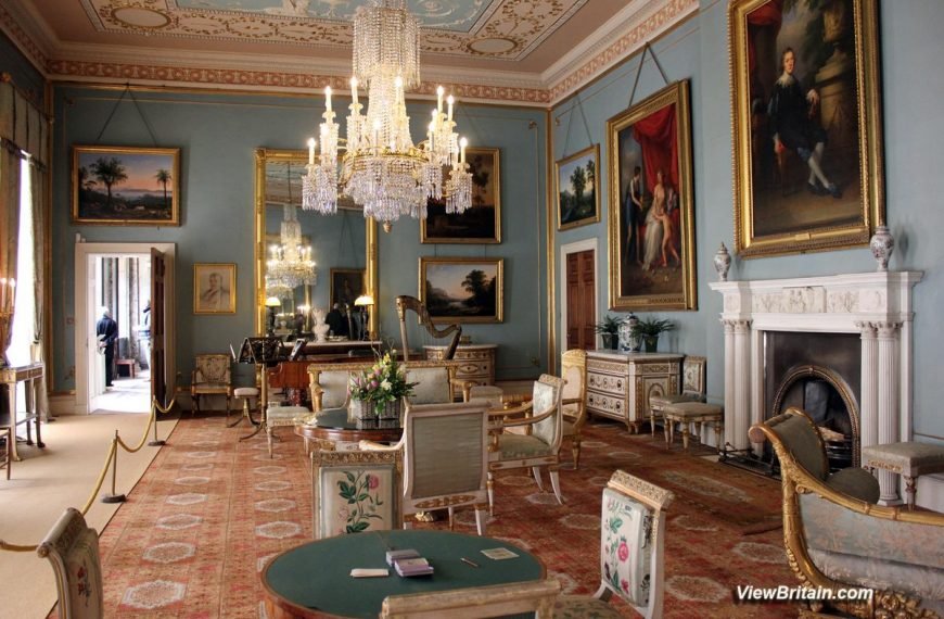 Main-lounge-in-attingham-park