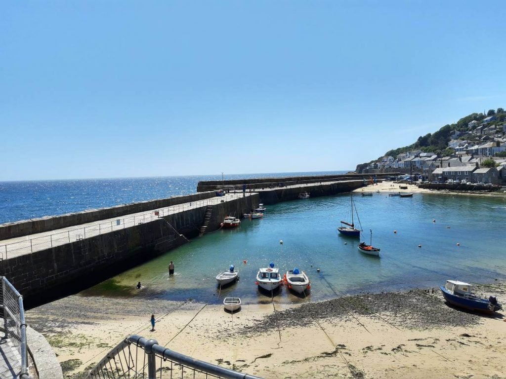 Mousehole-cornwall-harbour-view-on-a-sunny-day