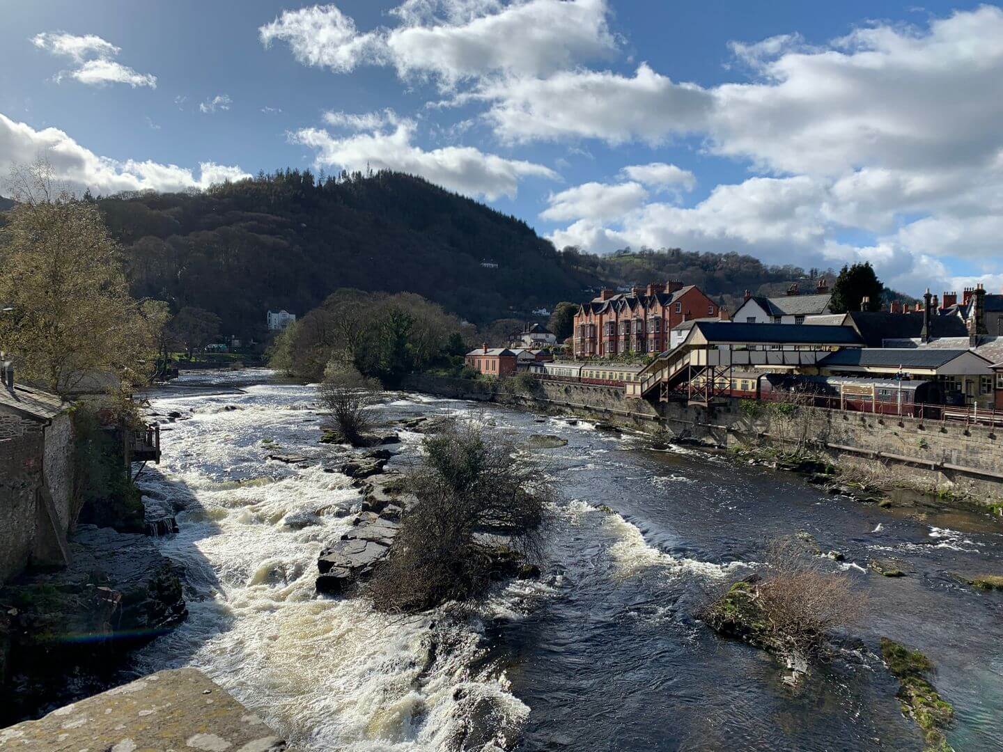 Read more about the article Llangollen – The Small Town That Has It All!