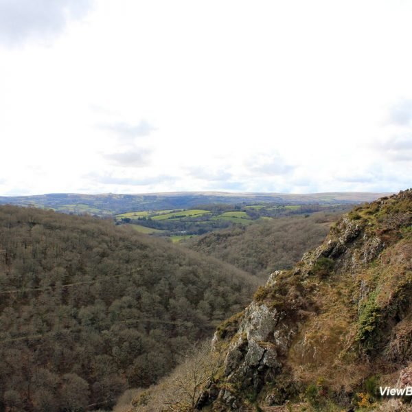 Tor-cliffs-near-Castle-Drogo