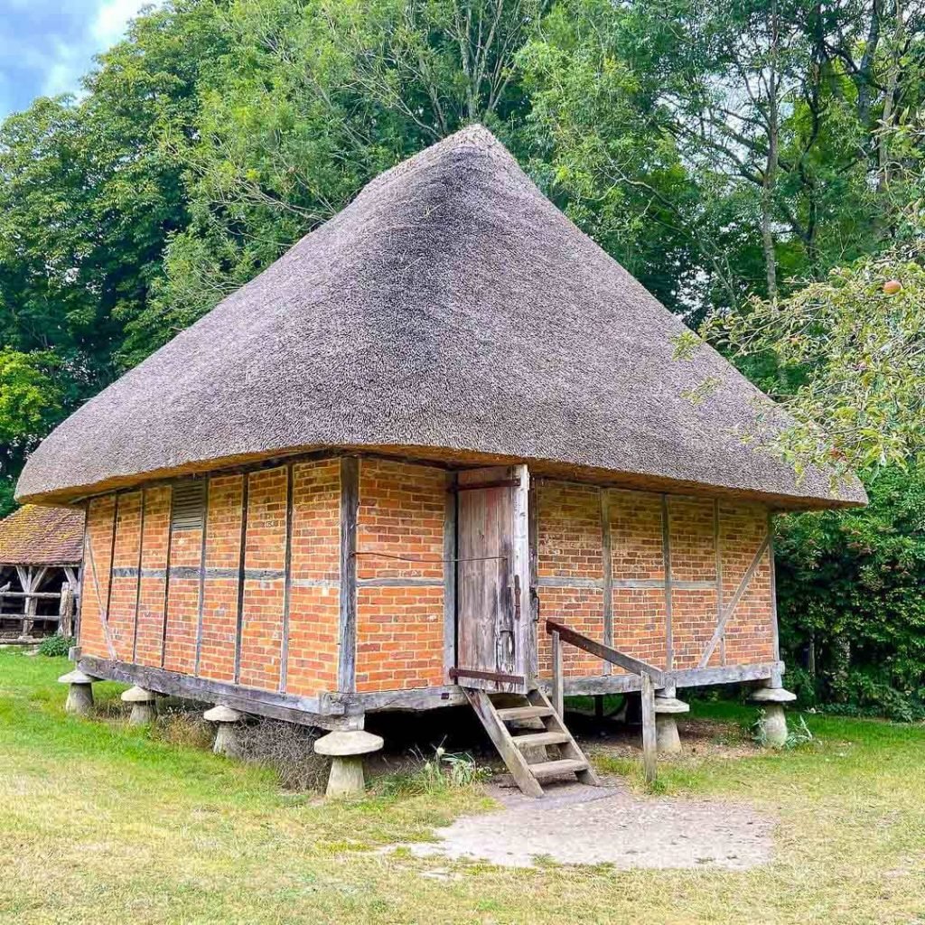 Weald-and-downland-living-museum-thatched-cottage