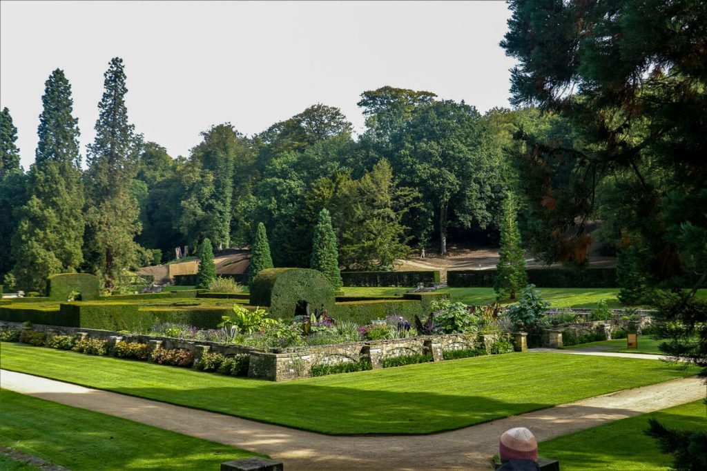 chatsworth-house-formal-gardens