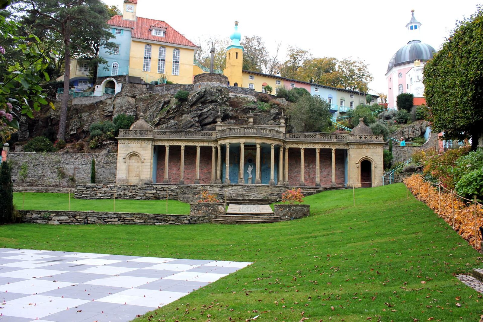 Read more about the article Portmeirion Wales – Things To See, Pictures and Videos