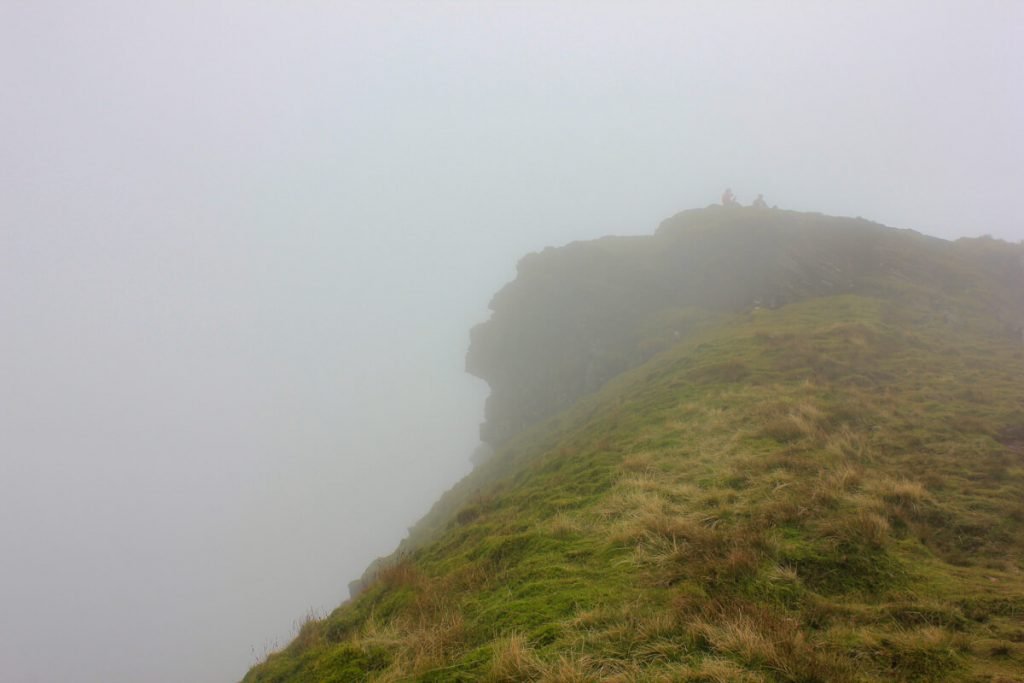 human-face-like-mountain-peak-corn-du-brecon-beacons
