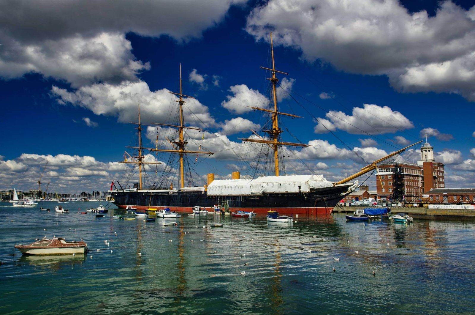 Read more about the article A Guide to Old Portsmouth Town: Exploring Past and Present
