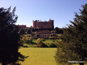 Read more about the article Powis Castle – Medieval Castle in Wales – Tourist Information, Attractions and Pictures