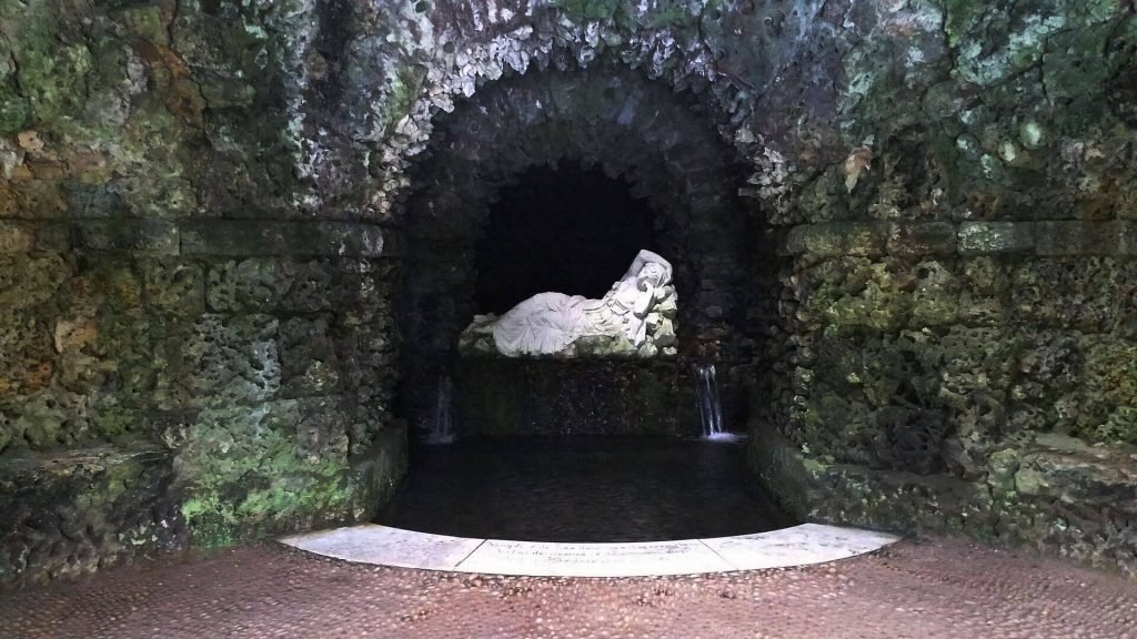 view-of-statue-in-the-hidden-grotto-Stourhead-house