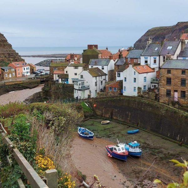 winding-road-down-to-staithes-harbour
